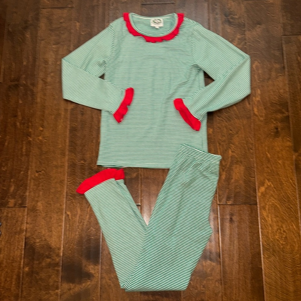 NWT Cecil & Lou Green Knit Mini Stripe Ruffle Pajamas - 12 price is firm